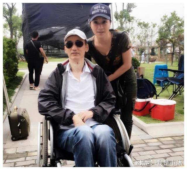 陈小艺老公轮椅图片