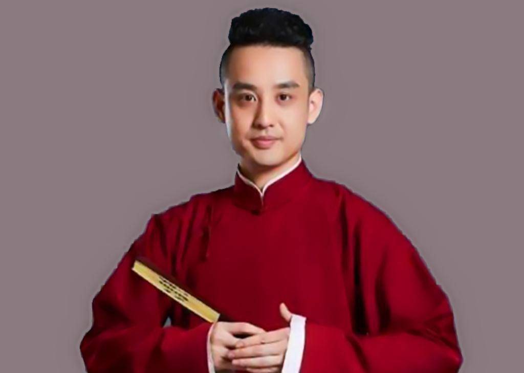 沉沦还是落寞?喝酒闲逛斗蛐蛐,郭德纲大徒弟闫云达现状堪忧