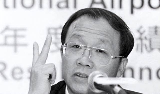 李培英深陷赌博近18年晚上乘专机至澳门曾一夜输600万