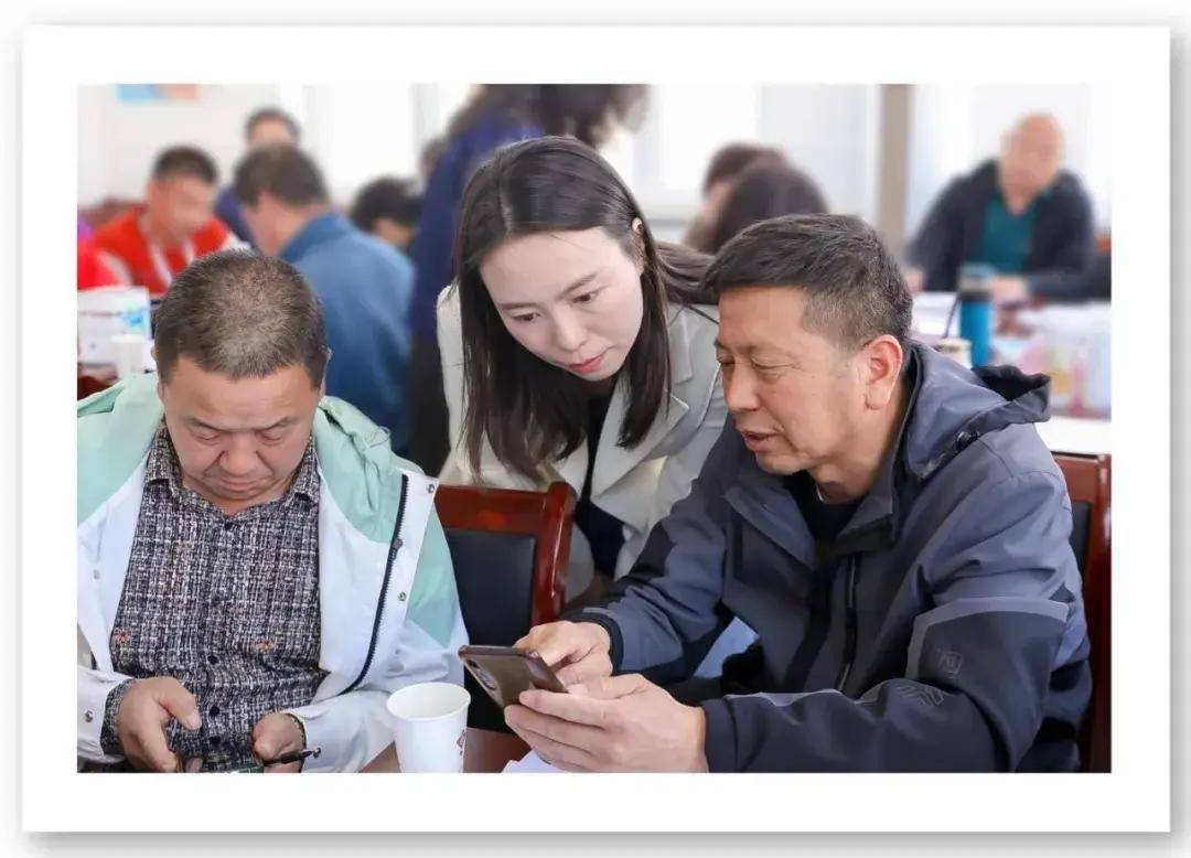 巴克什营镇花楼沟村的段九军经营民宿有10多年了,最近两年也开通了短