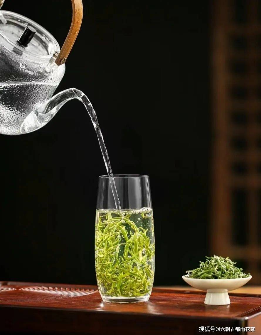 雨花茶的正确冲泡姿势