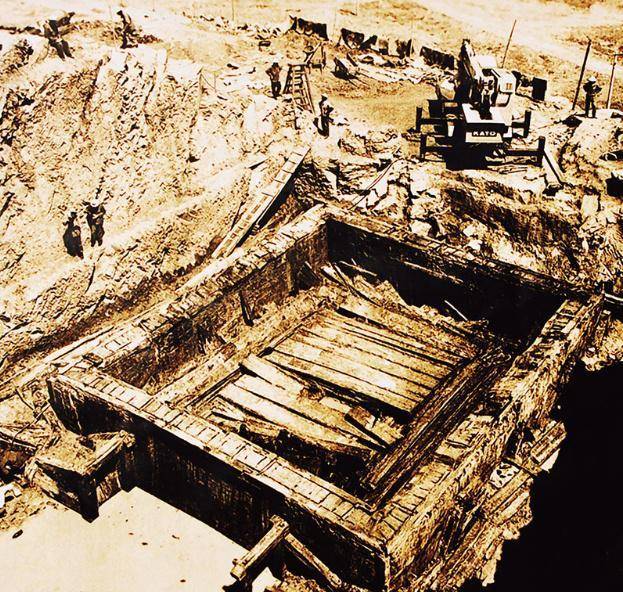 大量黄金玉器,专家却说:价值最高的是一堆"木头"_黄肠题凑_考古_柏木