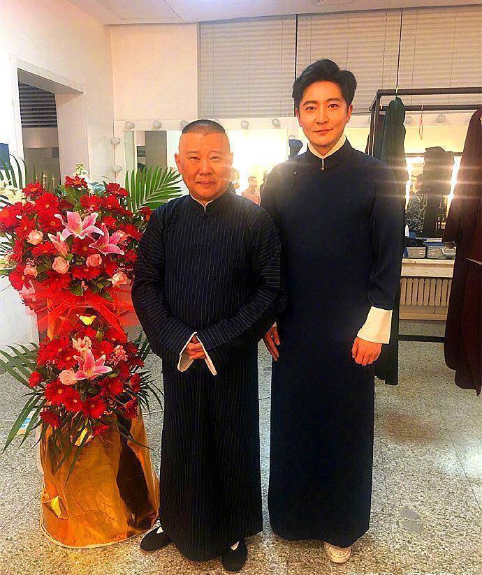 原创称岳云鹏为师哥郭京飞已拜师郭德纲雷佳音在瑟瑟发抖
