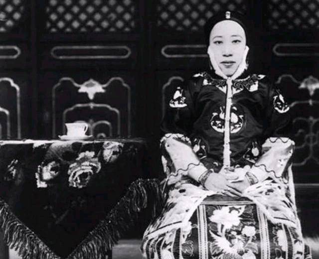 原创高喊女权主义就不要再说想做姨太太了真相哪里有那么美好