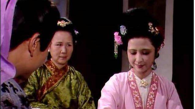 原创红楼梦里此女为了贪图享受两个如花似玉的女儿全被摧残致死