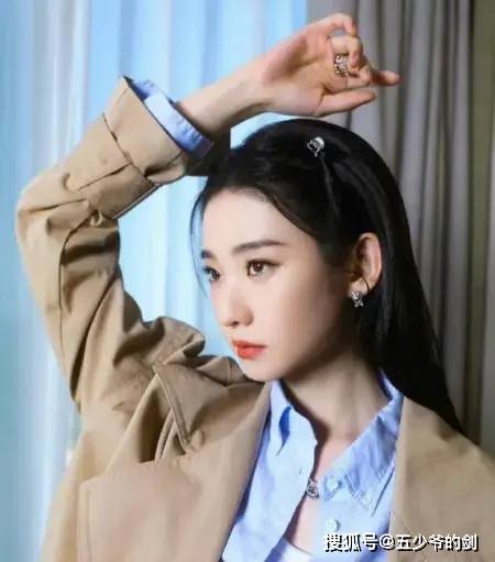 男方赶紧晒出照片,都怪阿姨长得太年轻_妈妈_女朋友_网友