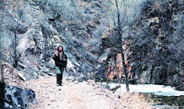 北大硕士王青松携学霸妻子归隐深山10年花光积蓄350万如今怎样