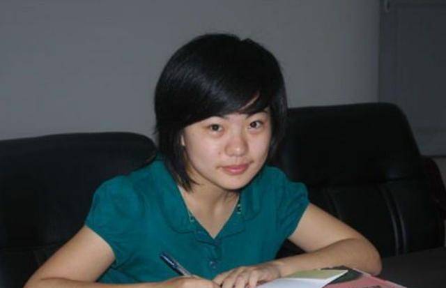 原创9岁出书清华自降60分录取的蒋方舟今频上综艺直言是为赚钱