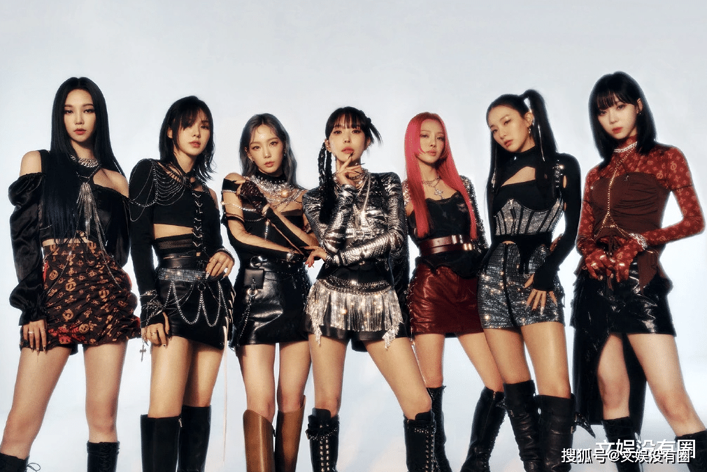 成员泰妍和孝渊,redvelvet的涩琪和wendy,aespa的柳智敏和winter组成