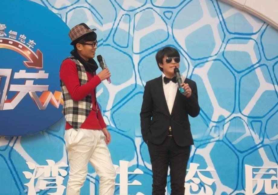 原创内地低配版周星驰上笑傲被冯小刚嫌弃后混到冯小刚都慕了