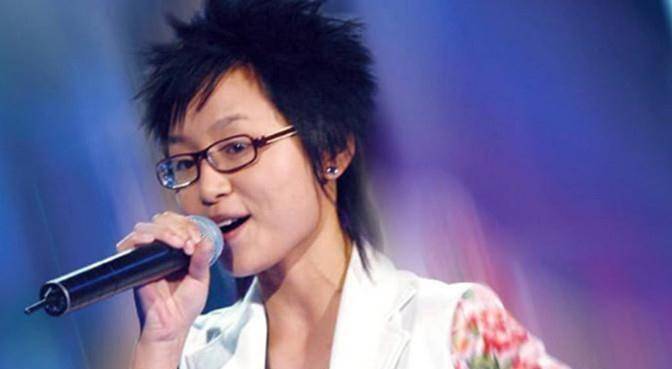 原创从星路坦途到争议不断超女周笔畅把一手好牌打个稀烂