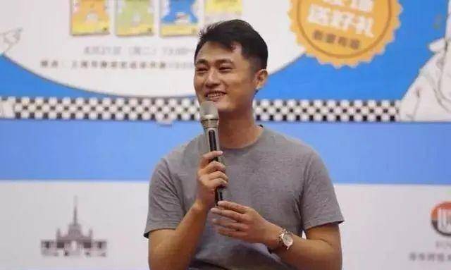 原创混子哥陈磊画漫画获张泉灵投资147万一年逆袭成千万富翁