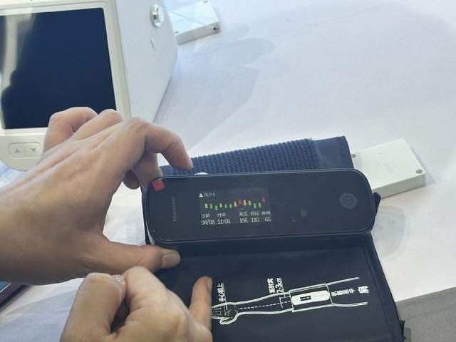 汉王柯氏音血压计重磅发布新时代高精准血压计