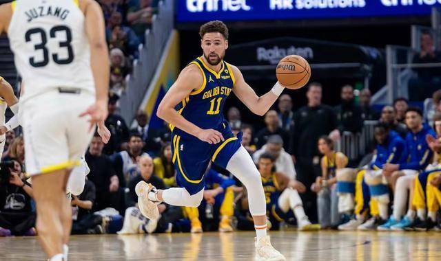 原创克莱汤普森32分助勇士锁定季后赛资格