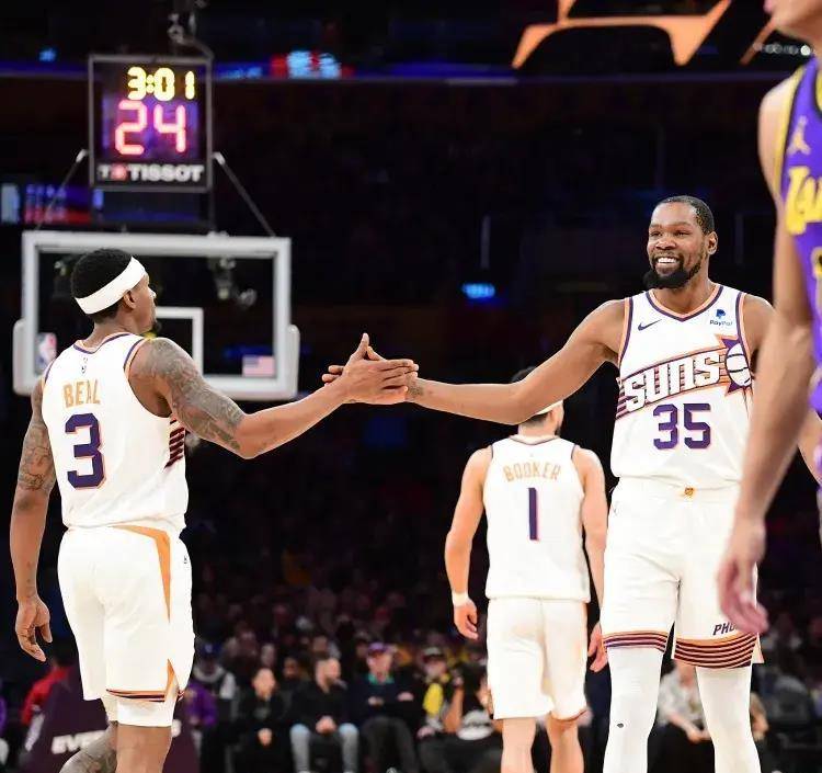 4月9日nba早报:詹姆斯欲寻求三年顶薪合同!_比赛_格林_季后赛