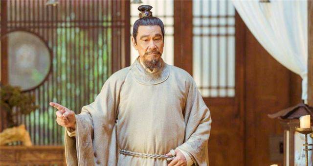 马皇后慌张地大喊:快逃命,你爹要杀你_朱棣_朱标_朱允炆