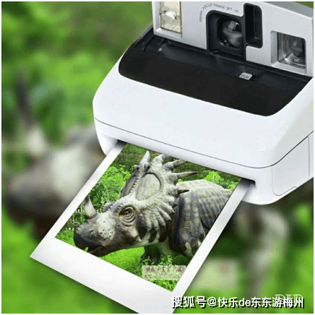 梅州恐龙公园开业,巨型恐龙张开大口行走,数十游客吓得四处逃窜_仿真