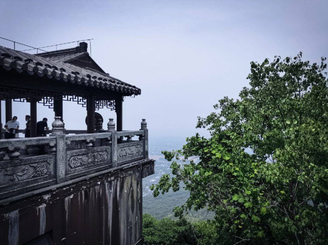 我国最早开展地质研究的山川之一,是道教第一福地,呈s形走向_茅山