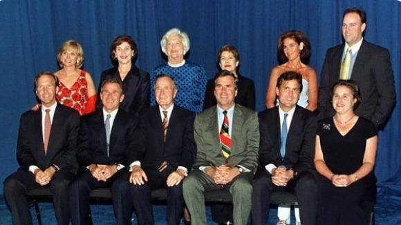 布什家族现状图片