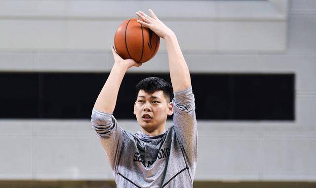 原创cba默默无闻的三位球员朱荣振李京龙和李禄曈的遗憾命运