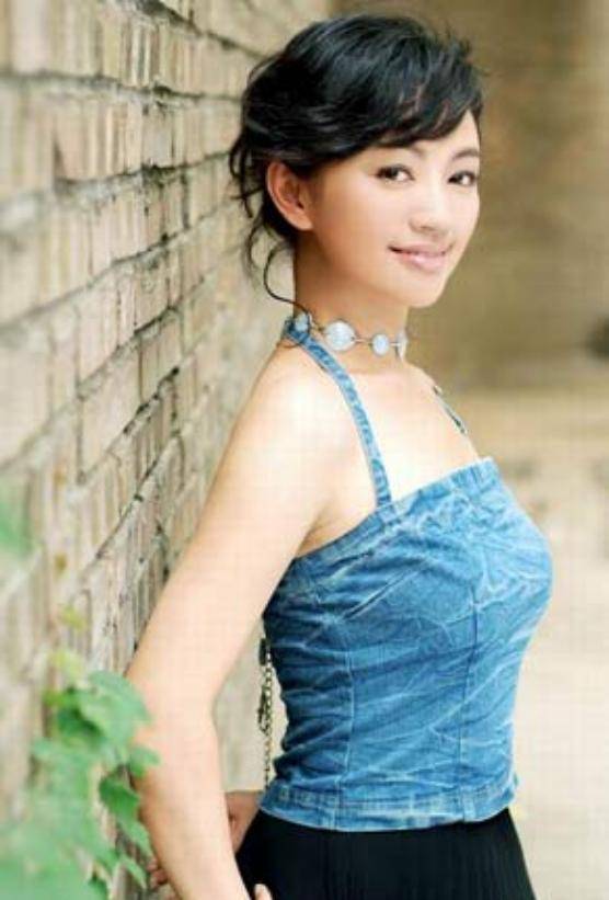 罗海琼_生活_费麒