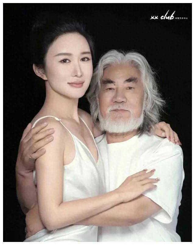 杜星霖曝想为张纪中生三胎原因张纪中愿意带孩子不用自己操心