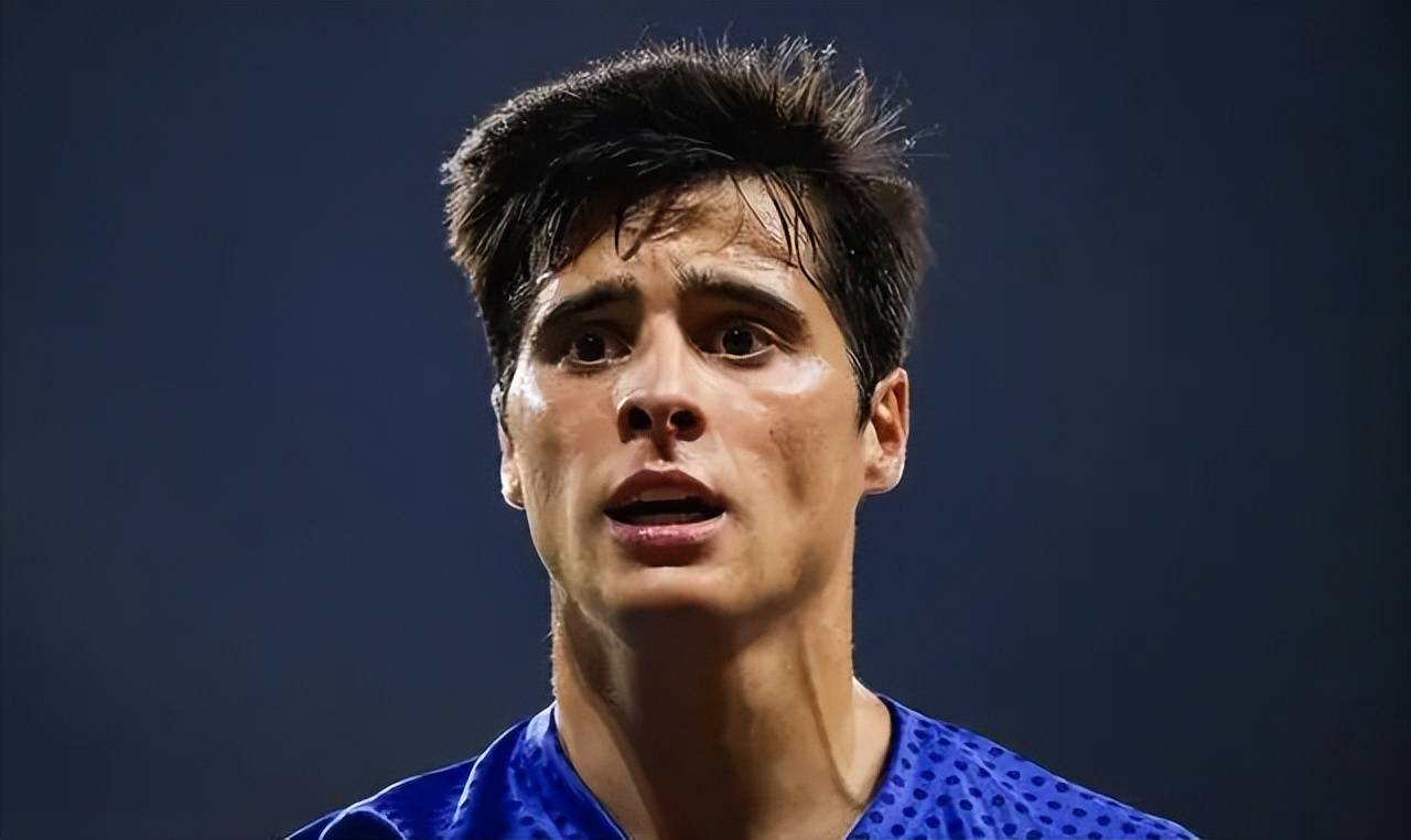 好防守十号 之前可有可无 现变成大熊猫一样宝贝_斯卢茨基_球员_能力