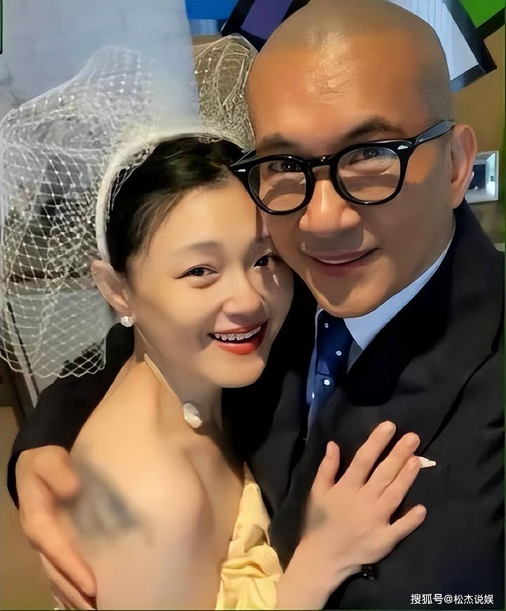 大s反悔复出娱乐圈高调晒全新代言视频被爱情滋润的女人最美