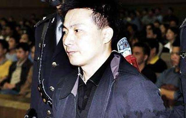 36吨,曾为家乡公益捐款_陈炳_毒品_数量