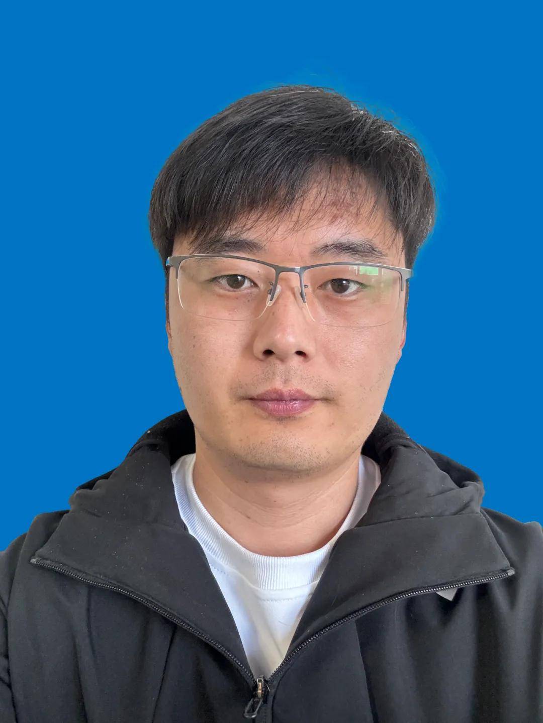 热烈欢迎陕西顺通鹏展新型建材有限公司总经理张鹏加入协会