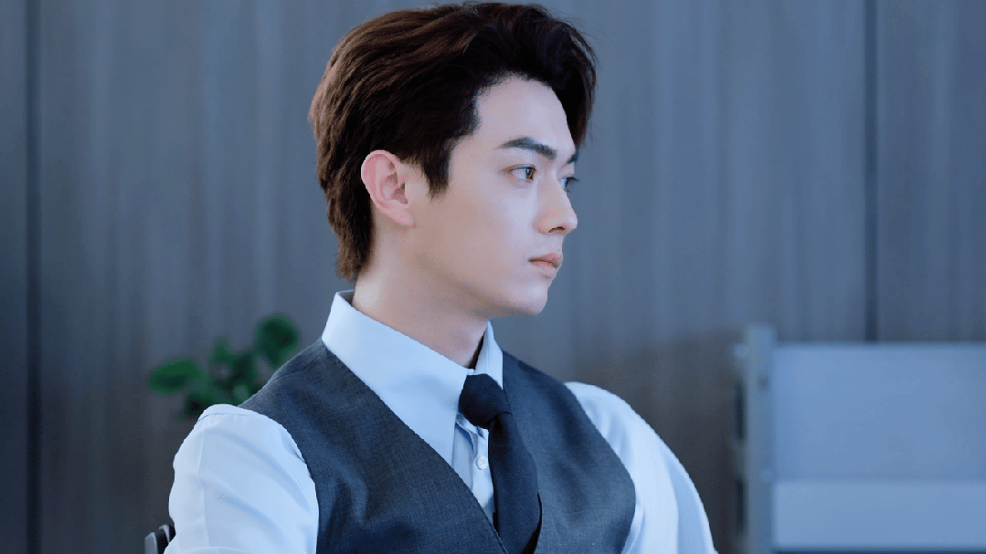 原创承欢记开播腹黑霸总姚志明与地主家的傻儿子辛家亮谁更搞笑