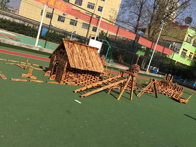 幼儿园空心积木
