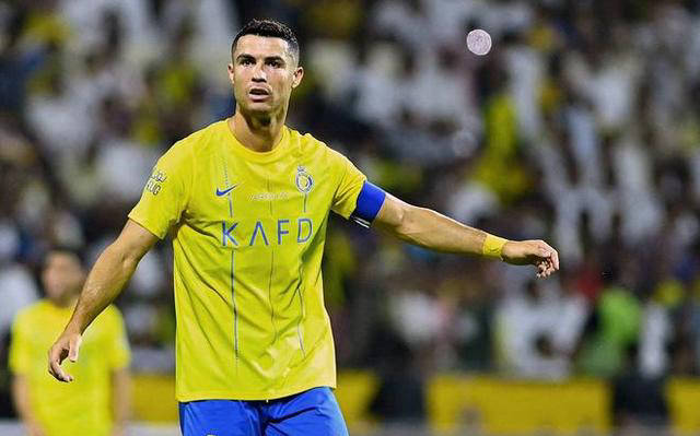 原创c罗误会破解挥拳裁判只是情绪表达无意实施暴力