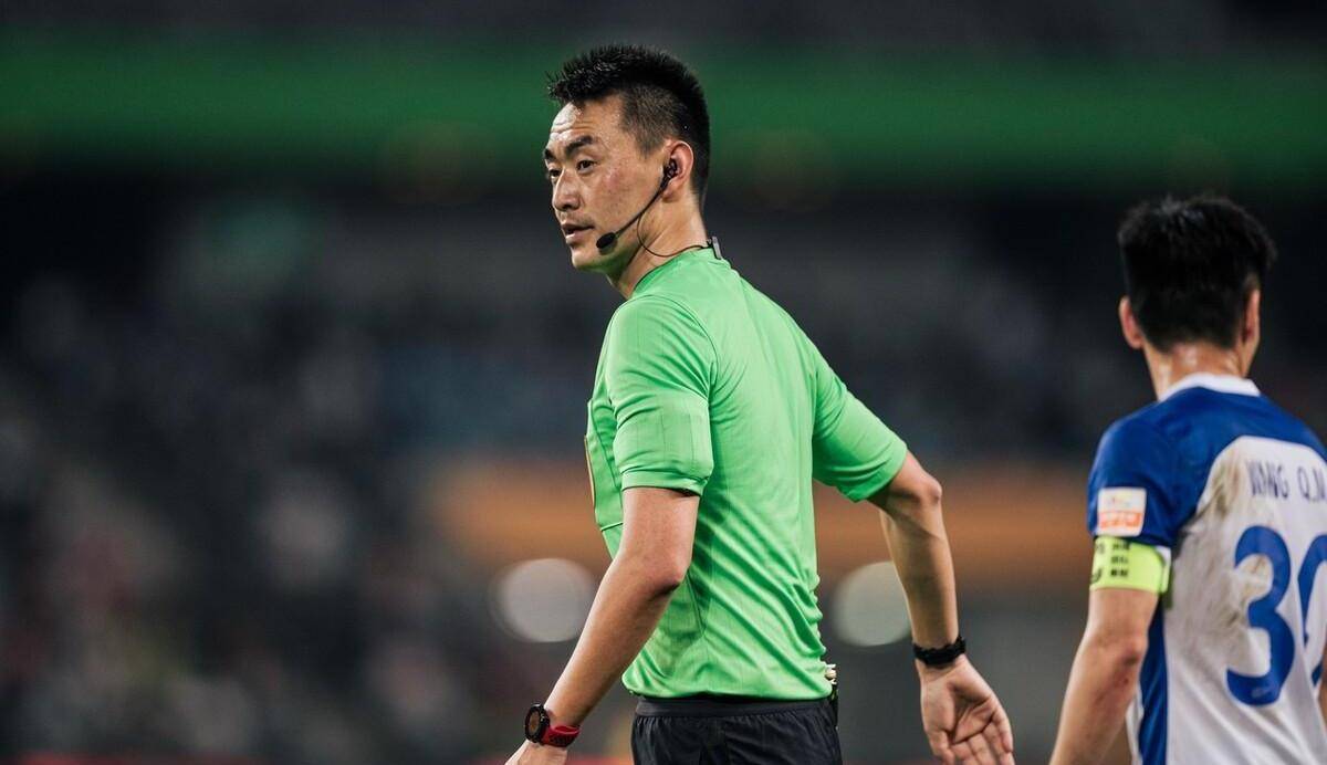 中超联赛主裁:杜建新主要哨港甄伟执法申花马宁麦蒂江均为var