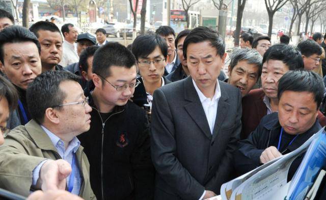 原创一月8次晕倒在工地耿彦波我对升官发财不痴迷只想做些事