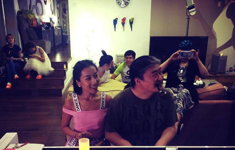 吉克隽逸豪宅有多气派巨大客厅能容纳几十人化妆间充满少女心