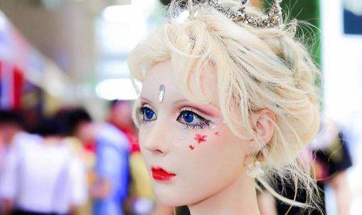 动刀整成真人芭比却否认整过容的迪丽拉真的好看吗