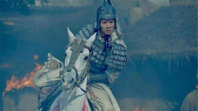 赵云断后,所有的士兵只有少数人受伤和死亡,其余的全都安全撤退,邓芝