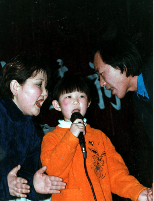 布仁巴雅尔和乌日娜打破分手魔咒,刚毕业就领了证,成了受法律保护的