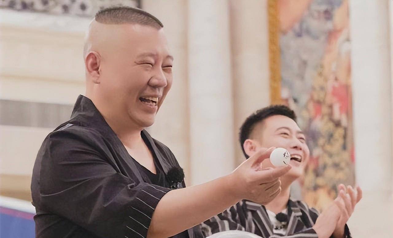 原创德云社栾云平空降七队给师弟尚九熙捧哏网友副总来查作业了