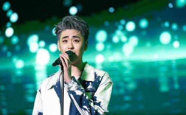 德云社杨鹤通又被张云雷给怼了如此这般看得出二人深厚的情谊