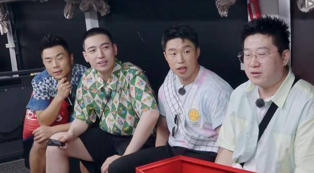 德云社郑好相声演员的孤独与热闹