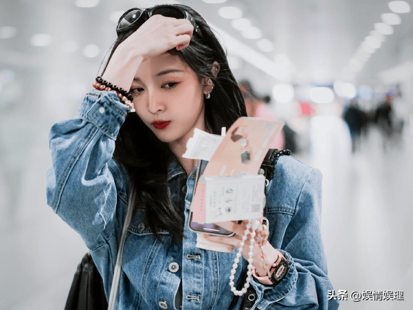 这2位明星不识字,没文化,凭什么还有无数人追捧_王一博_吴宣_偶像