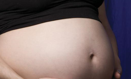 剖腹产对健康的危害有这么大吗？几乎一半的中国母亲肚子上有疤痕_婴儿_剖宫产率_自然分娩