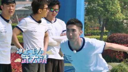 当郑恺赛跑输给苏炳添后有谁看到李晨与跑男团格格不入的动作