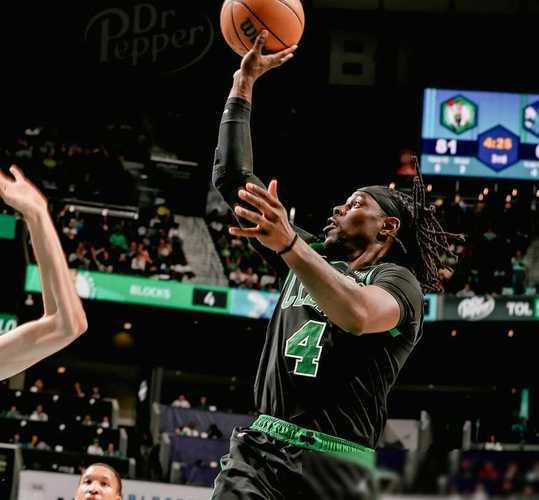 原创            重磅！NBA巨星霍勒迪再签亿元肥约，凯尔特人战舰升级！-霍勒迪算球星吗