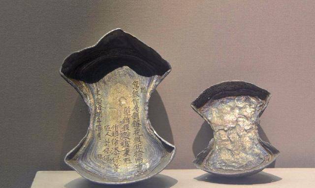 原创谷王朱橞永远在投机的亲王最终却落得身败名裂的悲惨下场