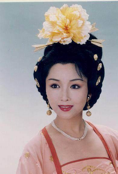 只因她还有一心愿未了_李煜_赵光义_周女英