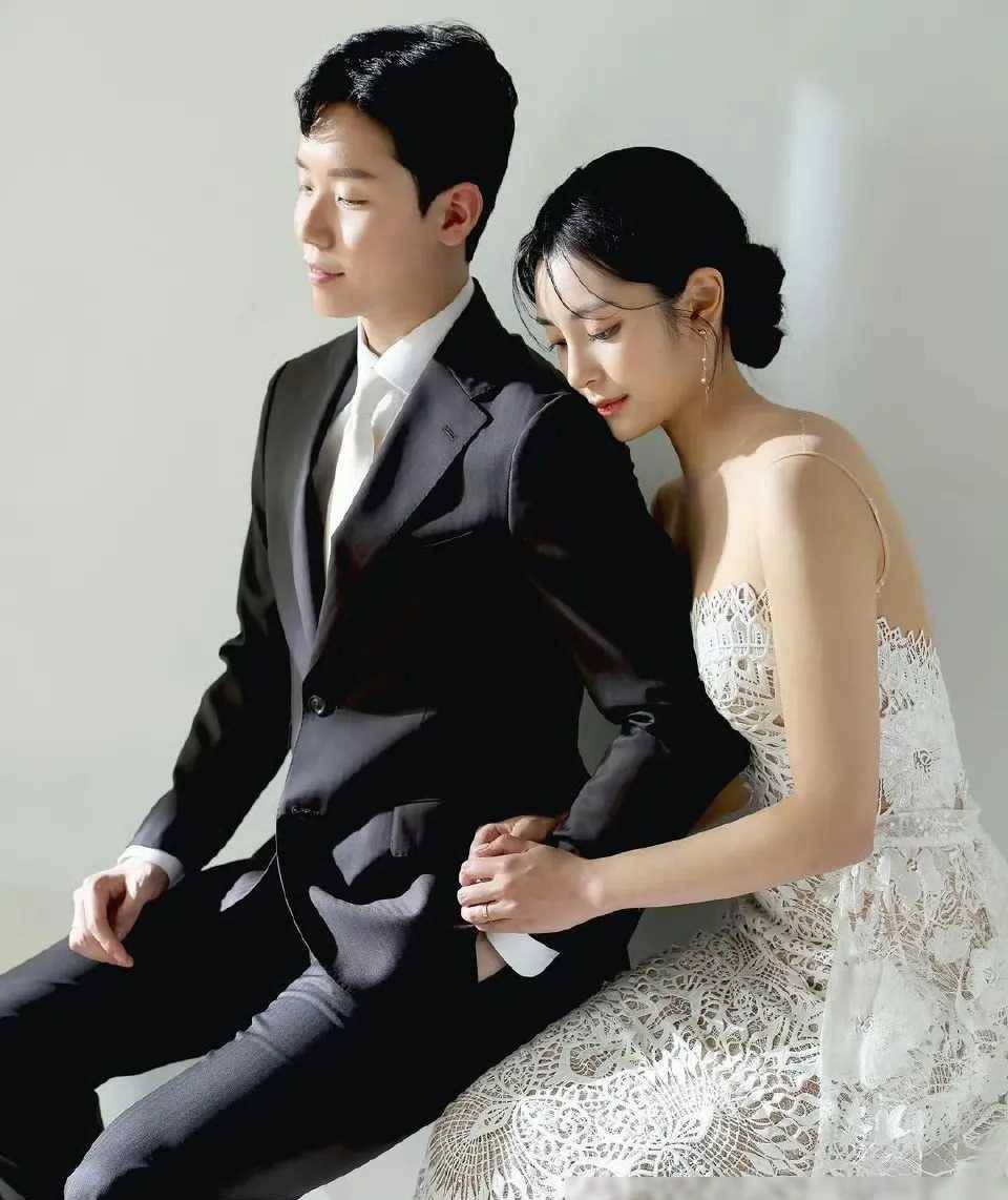 10个在我们最受欢迎的外国现役羽毛球男运动员1骆建佑新