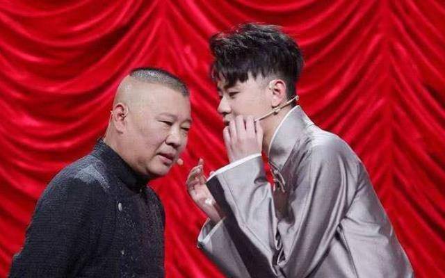 德云社纲丝节,张云雷独自中途返场,网友:这是抢风头还是凭实力_郭德纲